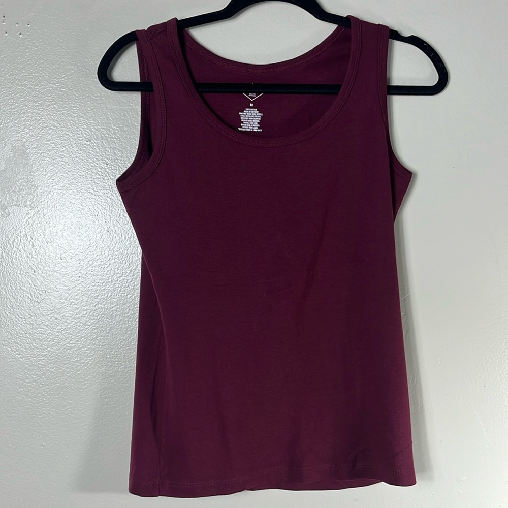 St. John’s Bay read sleeveless tank top women’s size M